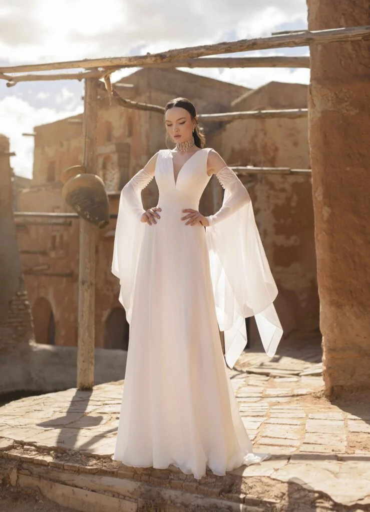 Свадебное платье в стиле Empire для невысоких девушек